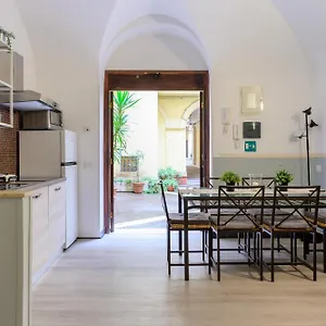appartamento-via-di-torre-argentina-navona.it-romehotels.com/